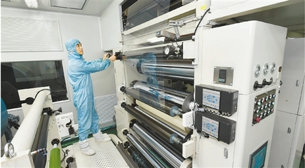 騰換之間天地寬——我省持續實施“騰籠換鳥”優化供給側結構，賦能電子科技研發新突破